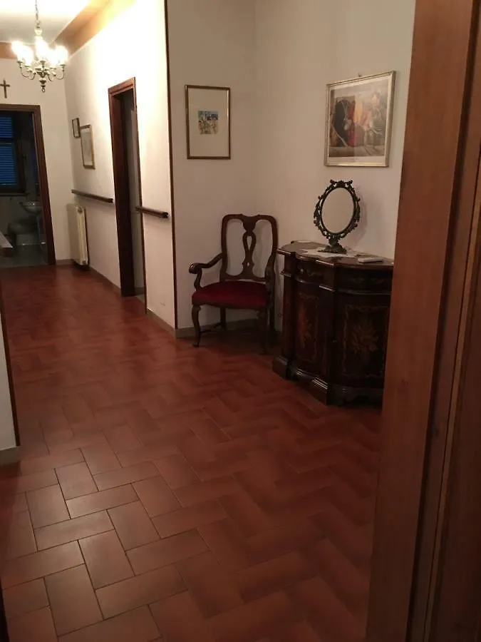 Casa Degli Zii Appartamento Letizia Luni 0*,